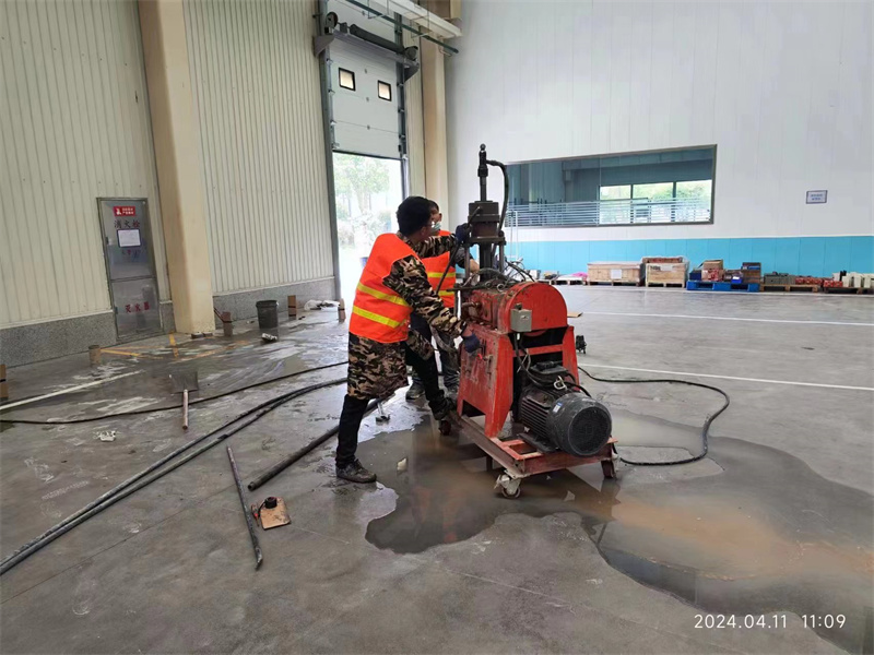 新宁厂房地面下沉塌陷注浆加固施工